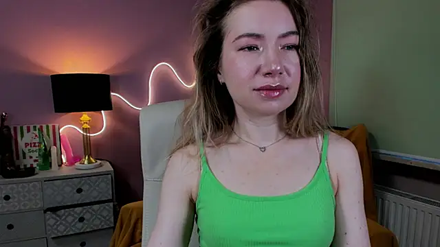 Snapshot of Mia_Tasty chatting on November 19, 2025, 7:30 am Mia Tasty online show from November 19, 2025, 7:30 am