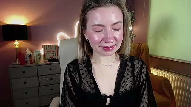 Snapshot of Mia_Tasty chatting on March 6, 2025, 10:52 am Mia Tasty online show from March 6, 2025, 10:52 am