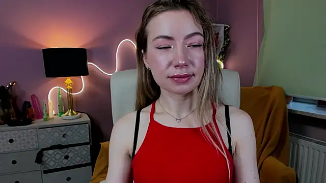 Snapshot of Mia_Tasty chatting on October 23, 2025, 6:45 am Mia Tasty online show from October 23, 2025, 6:45 am