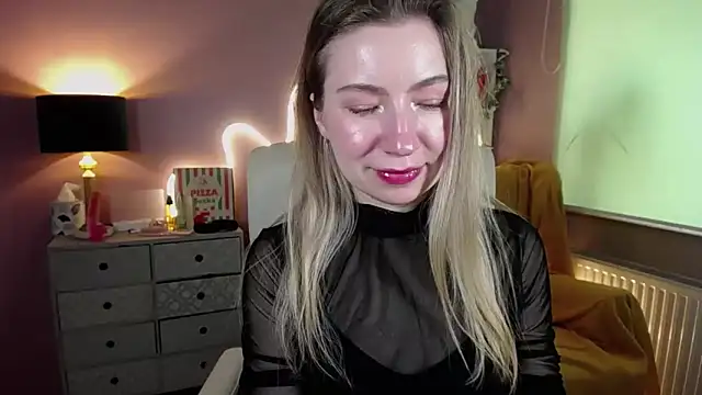 Snapshot of Mia_Tasty chatting on March 12, 2025, 11:10 am Mia Tasty online show from March 12, 2025, 11:10 am