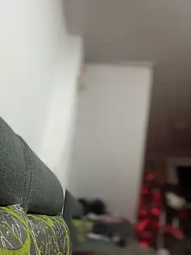 Emiily lee online show from December 1, 2025, 7:09 am