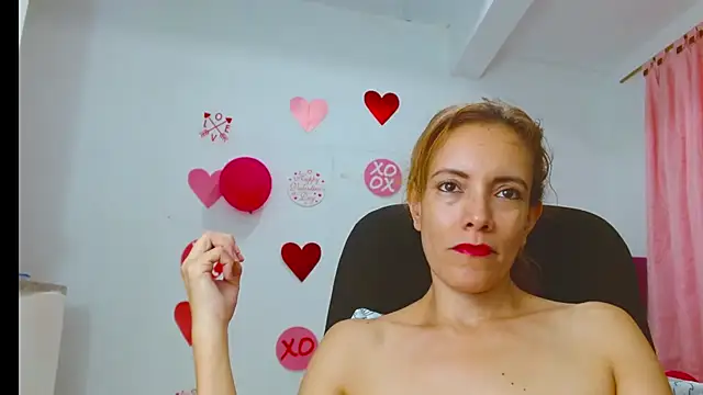 chantalsemenova1 online show from February 20, 2026, 8:22 pm