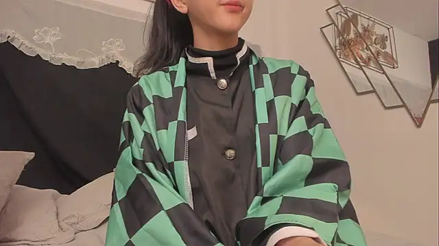 Snapshot of BonnieCute_ chatting on October 5, 2025, 11:28 pm BonnieCute online show from October 5, 2025, 11:28 pm