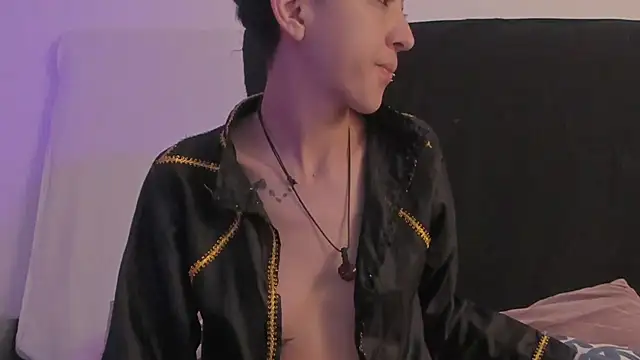 Snapshot of BonnieCute_ chatting on March 8, 2025, 11:37 am BonnieCute online show from March 8, 2025, 11:37 am