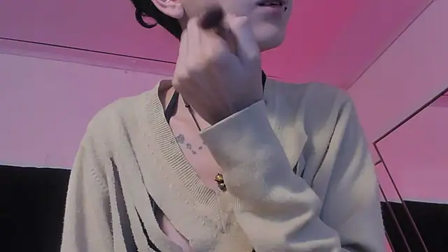 Snapshot of BonnieCute_ chatting on February 18, 2025, 11:44 am BonnieCute online show from February 18, 2025, 11:44 am