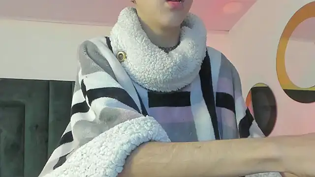 Snapshot of BonnieCute_ chatting on March 2, 2025, 11:41 am BonnieCute online show from March 2, 2025, 11:41 am