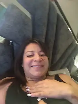 Alona Evans online show from April 4, 2026, 4:02 pm