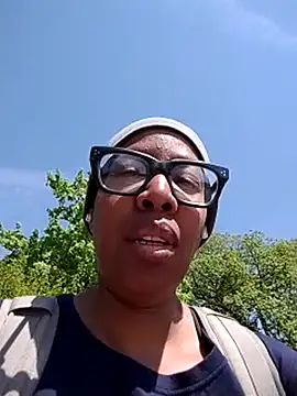 madamsensuale online show from April 23, 2026, 3:02 pm