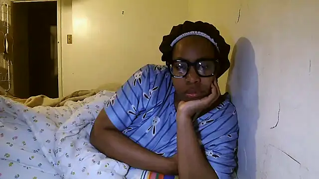 madamsensuale online show from March 10, 2025, 2:28 am