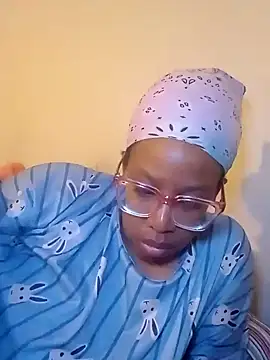 madamsensuale online show from January 7, 2025, 11:35 pm