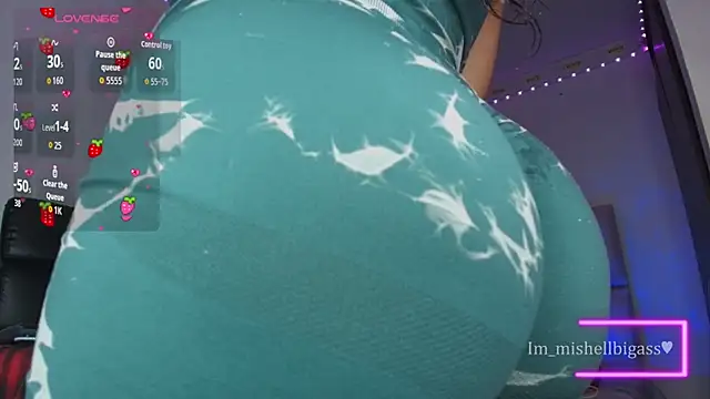 Snapshot of im_mishellbigass chatting on September 19, 2025, 2:37 am im mishellbigass online show from September 19, 2025, 2:37 am