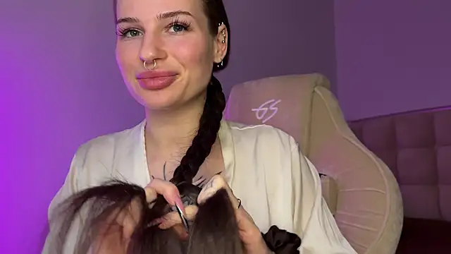 Snapshot of MarlynRobertsen chatting on February 18, 2026, 12:56 pm MarlynRobertsen online show from February 18, 2026, 12:56 pm