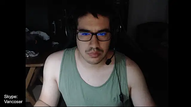 thealfawolf01 online show from January 28, 2025, 12:32 pm