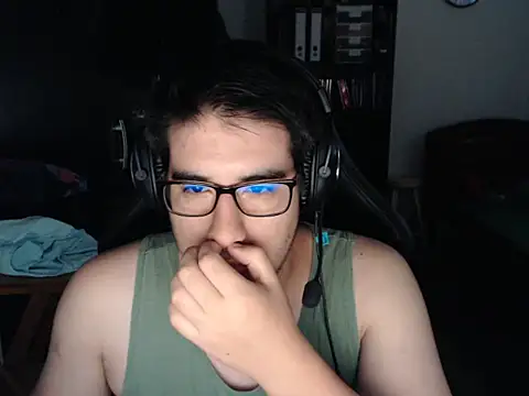 thealfawolf01 online show from March 16, 2025, 10:20 pm