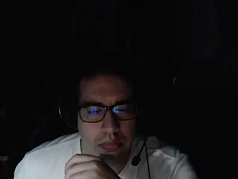 Snapshot of thealfawolf01 chatting on May 19, 2026, 3:46 am thealfawolf01 online show from May 19, 2026, 3:46 am