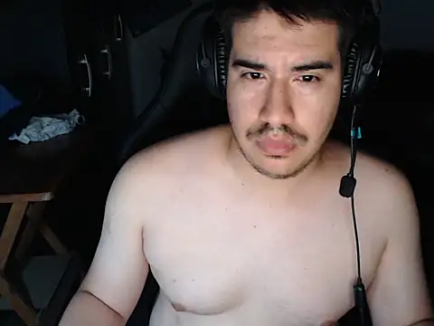 thealfawolf01 online show from February 4, 2025, 11:49 pm