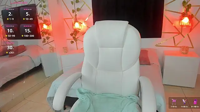 Megan Thompsonn online show from March 14, 2025, 12:40 pm