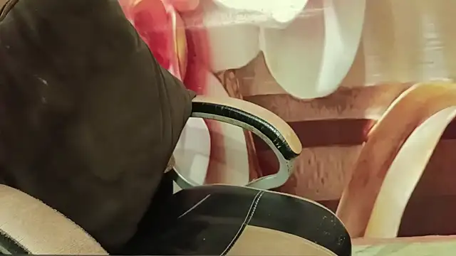 FRIENDFORFUN online show from September 19, 2025, 4:44 pm