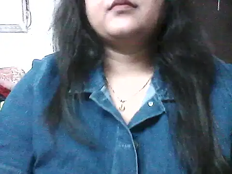 Snapshot of smile_pretty chatting on May 5, 2026, 4:32 pm smile pretty online show from May 5, 2026, 4:32 pm