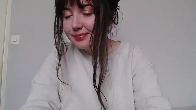 Snapshot of Lynylou chatting on March 8, 2026, 2:53 pm Lynylou online show from March 8, 2026, 2:53 pm