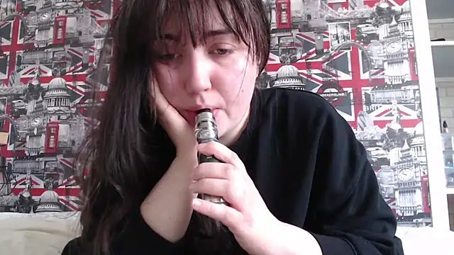 Snapshot of Lynylou chatting on March 24, 2026, 9:31 am Lynylou online show from March 24, 2026, 9:31 am