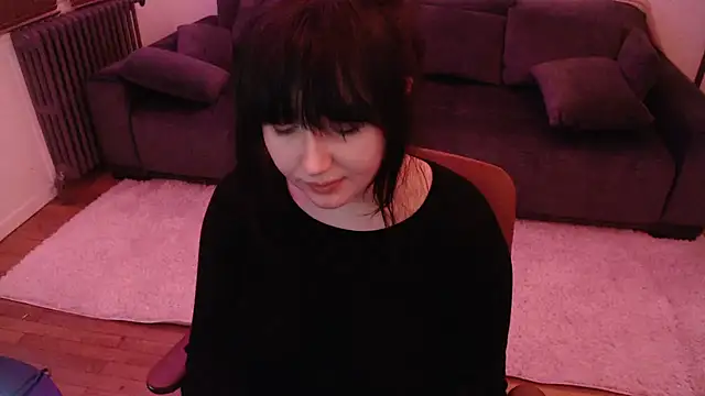 Snapshot of Lynylou chatting on January 17, 2025, 10:01 pm Lynylou online show from January 17, 2025, 10:01 pm
