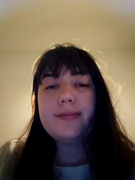 Snapshot of Lynylou chatting on May 11, 2026, 3:41 am Lynylou online show from May 11, 2026, 3:41 am