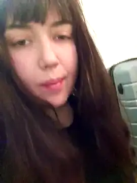 Snapshot of Lynylou chatting on May 17, 2026, 3:56 pm Lynylou online show from May 17, 2026, 3:56 pm
