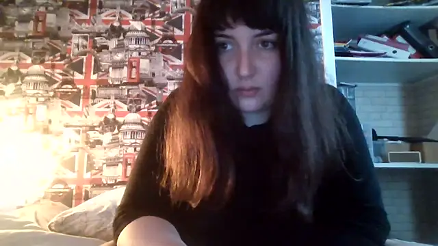 Lynylou online show from October 22, 2025, 12:26 pm