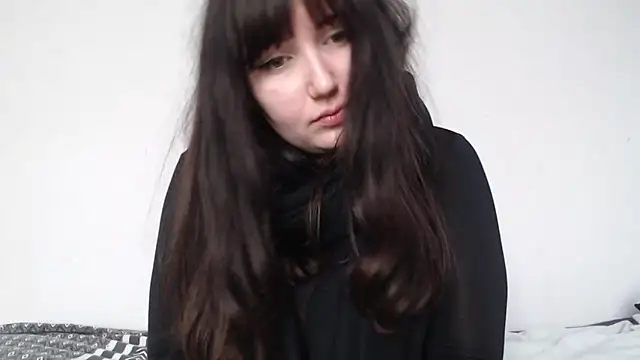 Snapshot of Lynylou chatting on March 7, 2026, 4:23 pm Lynylou online show from March 7, 2026, 4:23 pm