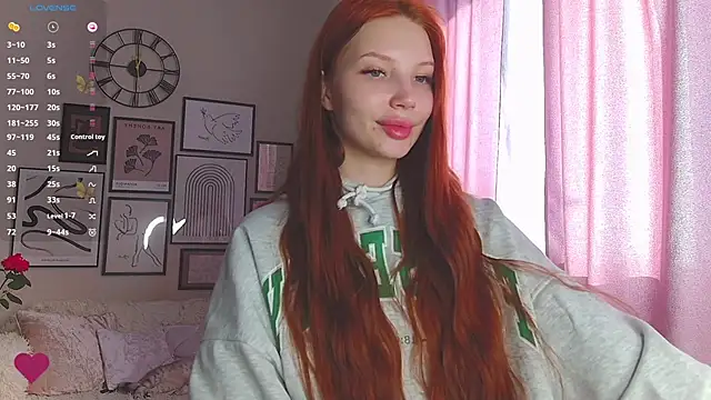 Snapshot of JudyWalkerr chatting on February 19, 2025, 6:33 am JudyWalkerr online show from February 19, 2025, 6:33 am