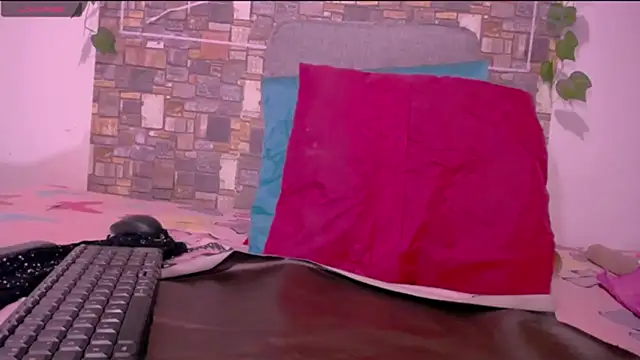 CrazyRousex online show from March 5, 2026, 2:46 pm