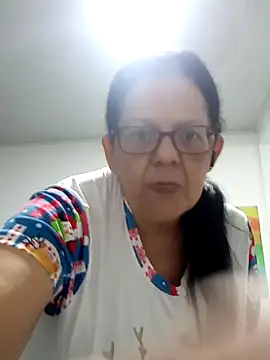 Snapshot of CasandraJones1 chatting on October 22, 2025, 1:27 am CasandraJones1 online show from October 22, 2025, 1:27 am