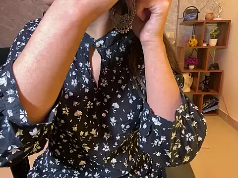 Snapshot of MidnightFlame chatting on February 3, 2025, 3:59 pm MidnightFlame online show from February 3, 2025, 3:59 pm