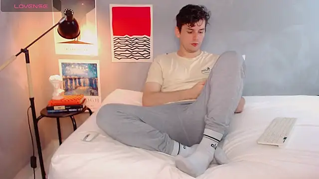 Elio555 online show from October 31, 2025, 1:19 pm