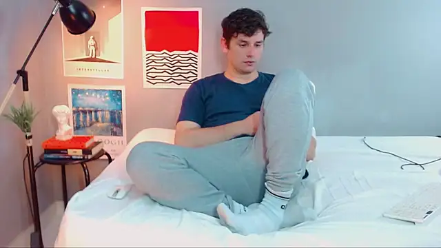 Elio555 online show from October 1, 2025, 7:40 pm