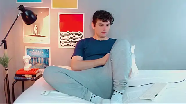 Elio555 online show from September 30, 2025, 6:25 pm