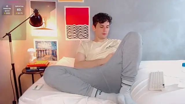 Elio555 online show from October 30, 2025, 12:20 am