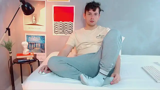 Elio555 online show from October 9, 2025, 6:30 pm