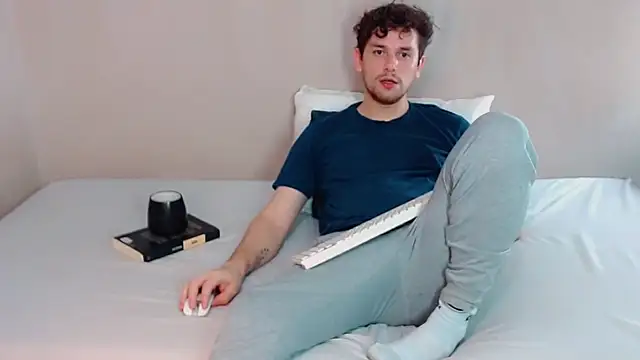 Elio555 online show from March 21, 2025, 4:29 pm