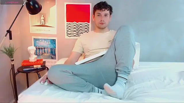 Elio555 online show from October 11, 2025, 3:24 pm