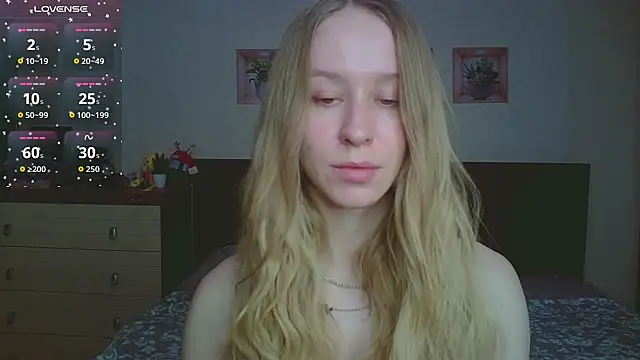 Snapshot of Lily__Devil chatting on February 6, 2026, 9:05 am Lily Devil online show from February 6, 2026, 9:05 am