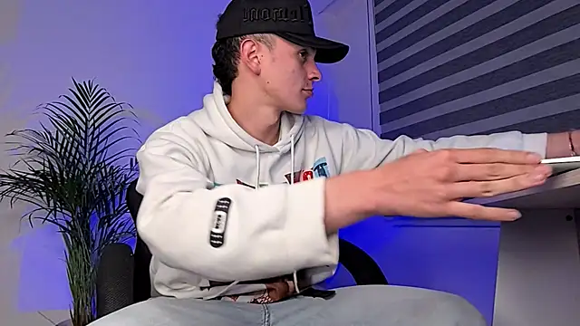 Snapshot of bastia_noooo chatting on September 19, 2025, 5:33 am bastia noooo online show from September 19, 2025, 5:33 am