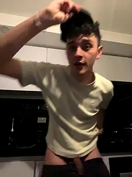 Snapshot of bastia_noooo chatting on October 17, 2025, 6:06 am bastia noooo online show from October 17, 2025, 6:06 am