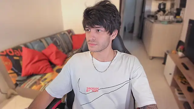 justin stark7 online show from October 15, 2025, 9:34 pm