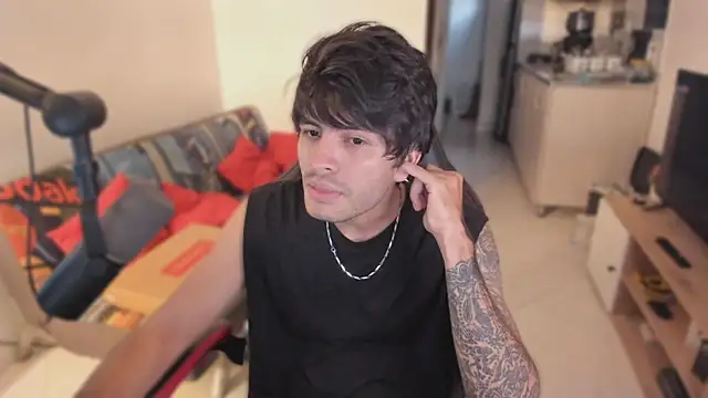 justin stark7 online show from September 12, 2025, 9:47 pm