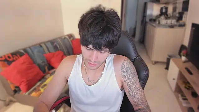 justin stark7 online show from October 14, 2025, 9:25 pm