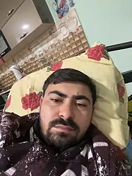 Snapshot of eminrehi chatting on September 21, 2025, 12:49 am eminrehi online show from September 21, 2025, 12:49 am