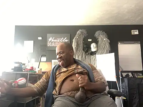 bigshh8 online show from February 6, 2026, 6:37 pm