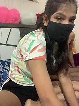 Snapshot of hottiess69 chatting on December 2, 2024, 6:38 pm hottiess69 online show from December 2, 2024, 6:38 pm
